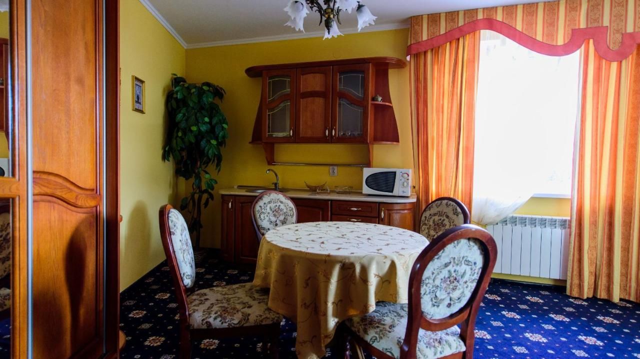 Отель Hotel Premyer Трускавец-40