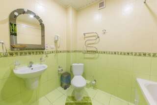 Отель Hotel Premyer Трускавец Семейный люкс с балконом-5
