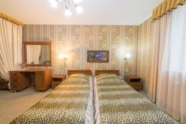 Отель Hotel Premyer Трускавец-12