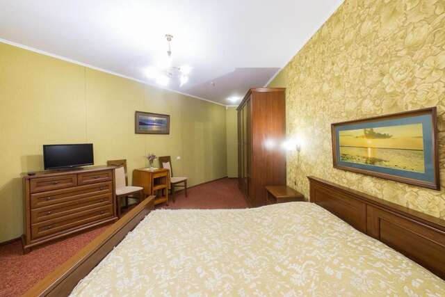 Отель Hotel Premyer Трускавец-25